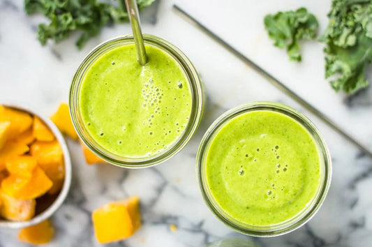 Batido de col rizada y mango : nutritivo, refrescante y delicioso